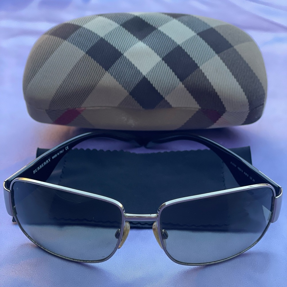 Authentic Burberry Non-Rx Sunglasses Size O/S